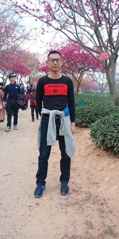 小梁的第二张照片--上杭征婚网