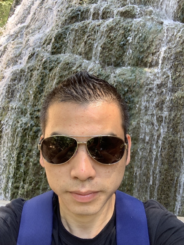 高兴的第二张照片--上杭征婚网