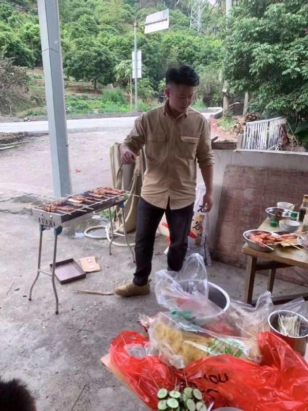 你黑我哟的第一张照片--上杭征婚网