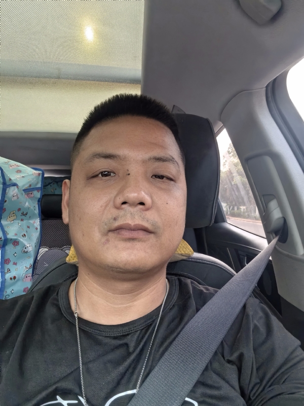 卖电池的大叔的第一张照片--上杭征婚网